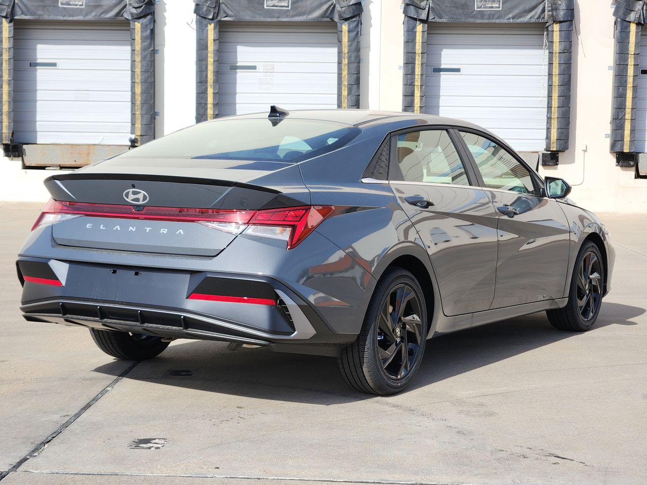 New 2026 PE2 Gray Hyundai SEL Sport Premium image 4