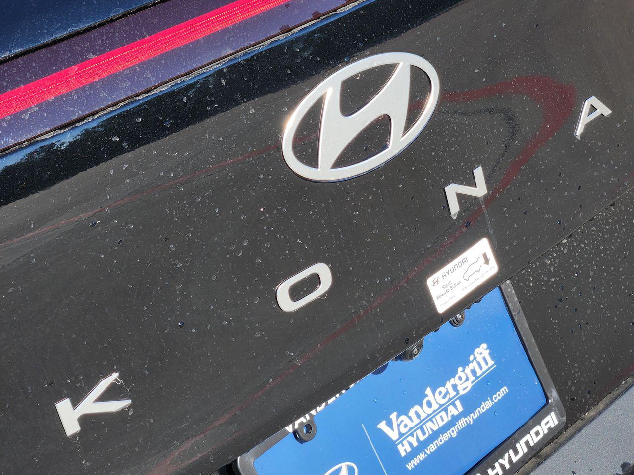 New 2026 A2B Black Hyundai SEL Sport FWD image 8