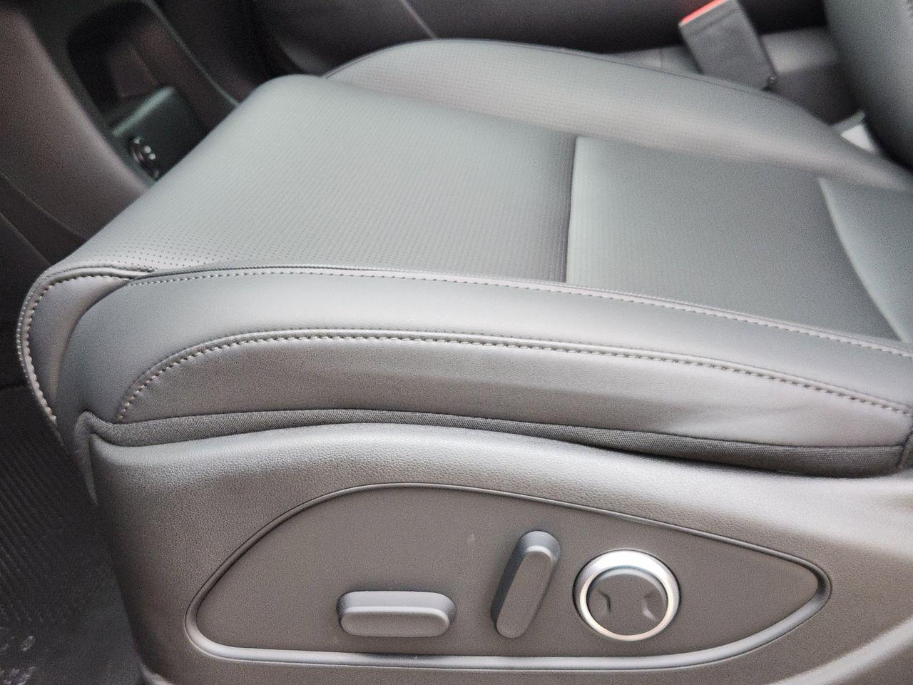 New 2026 A2B Black Hyundai SEL FWD image 23