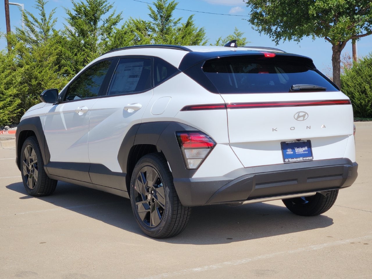 New 2027 Atlas White Hyundai SEL Sport FWD image 4