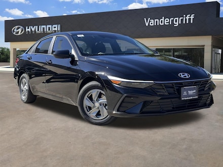 2026 Hyundai Elantra SE Sedan