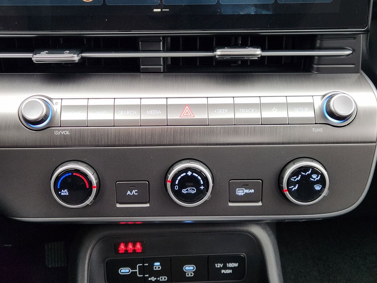 New 2026 SAW White Hyundai SE FWD image 15