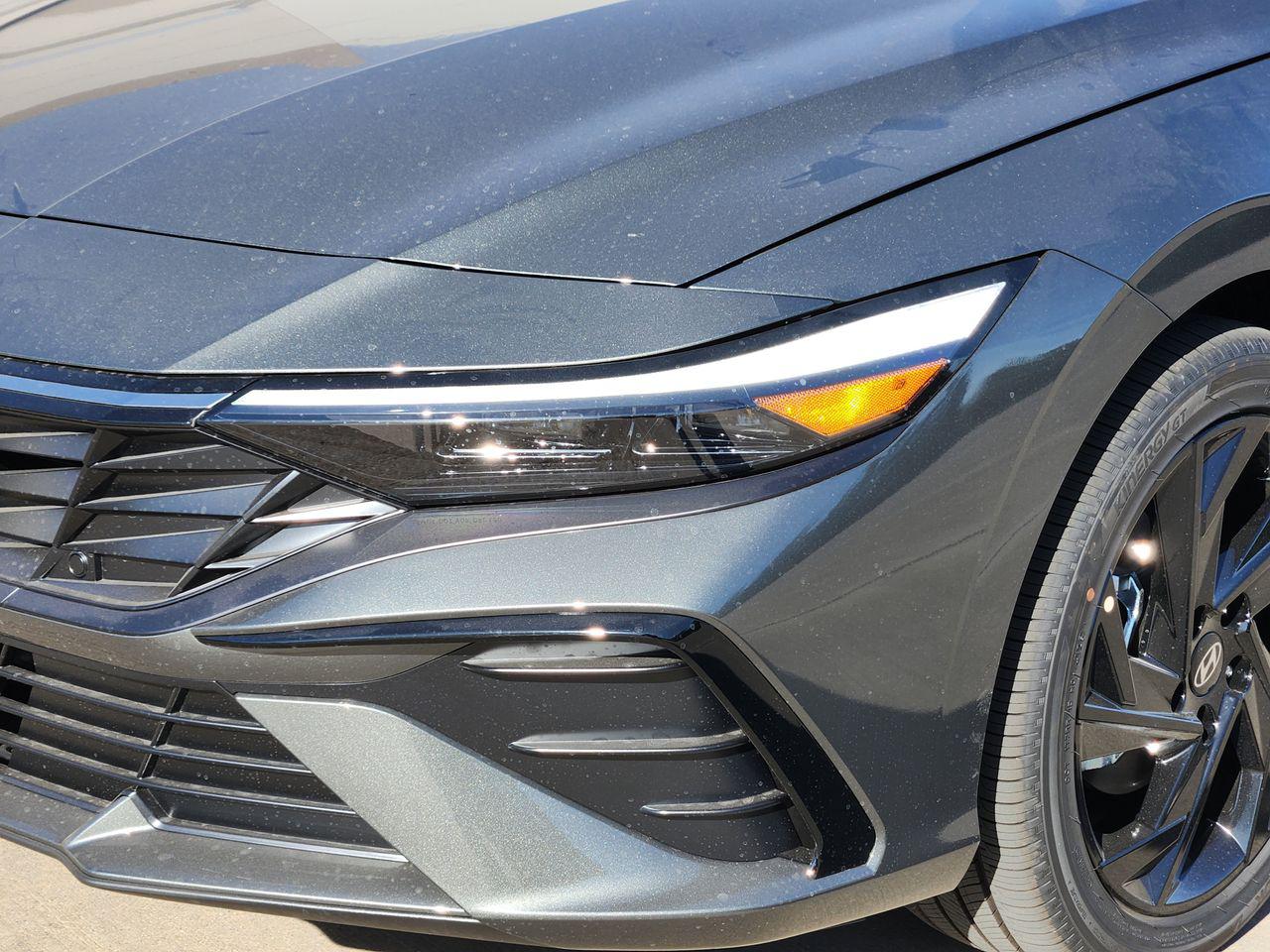 New 2026 A5G Gray Hyundai SEL Sport Premium image 6