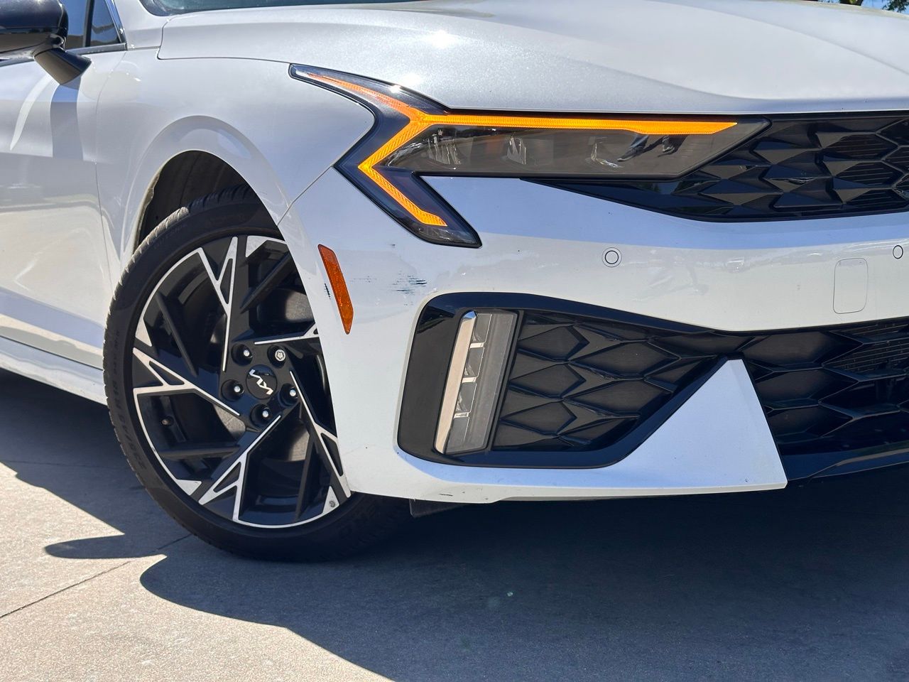 Used 2025 Snow White Pearl Kia GT-Line image 4