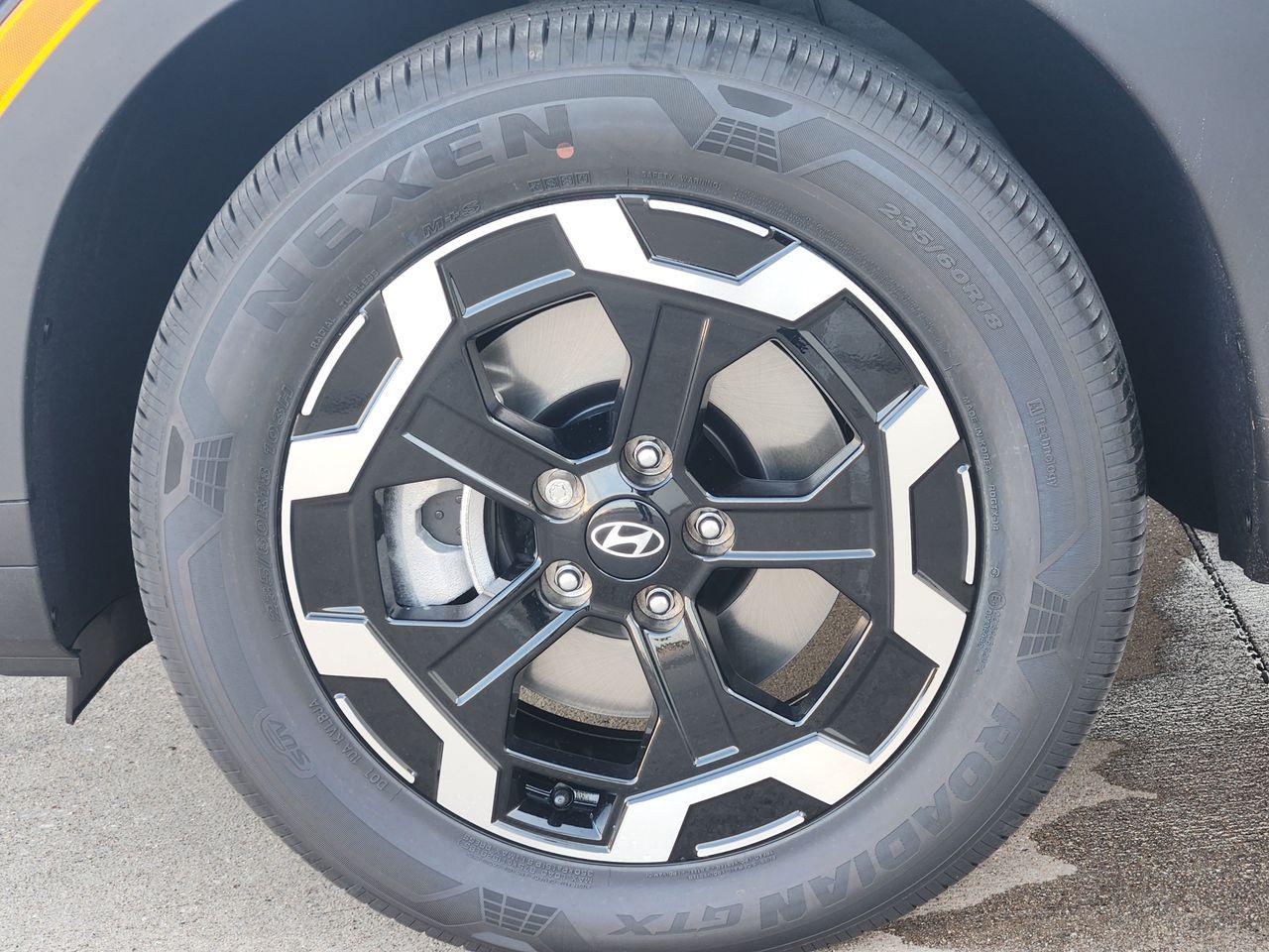New 2027 Shimmering Silver Hyundai SEL FWD image 7