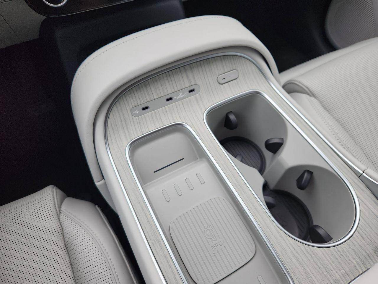 New 2026 Abyss Black Pearl Hyundai Calligraphy image 19