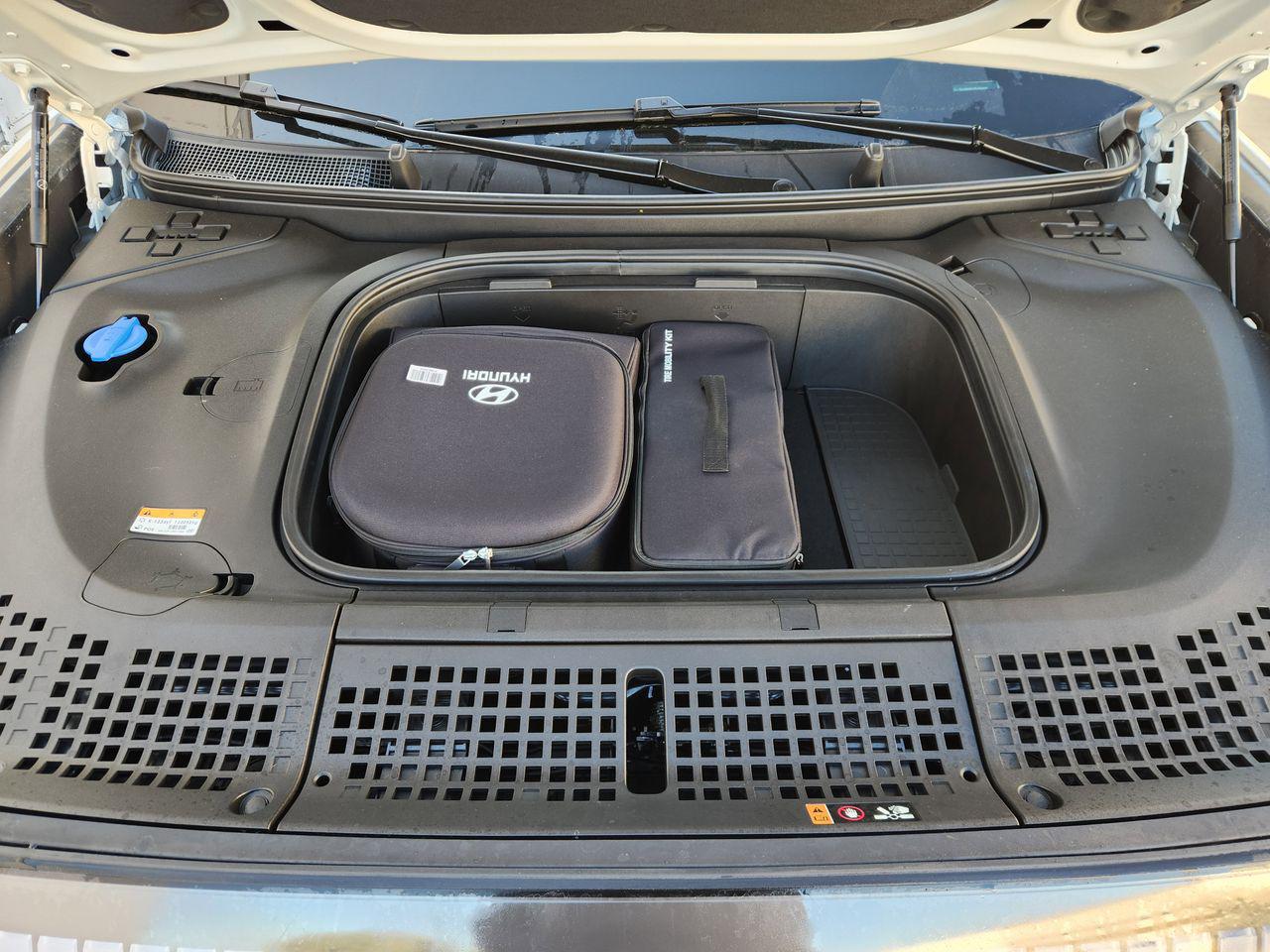 New 2026 Snow White Pearl Hyundai S image 31