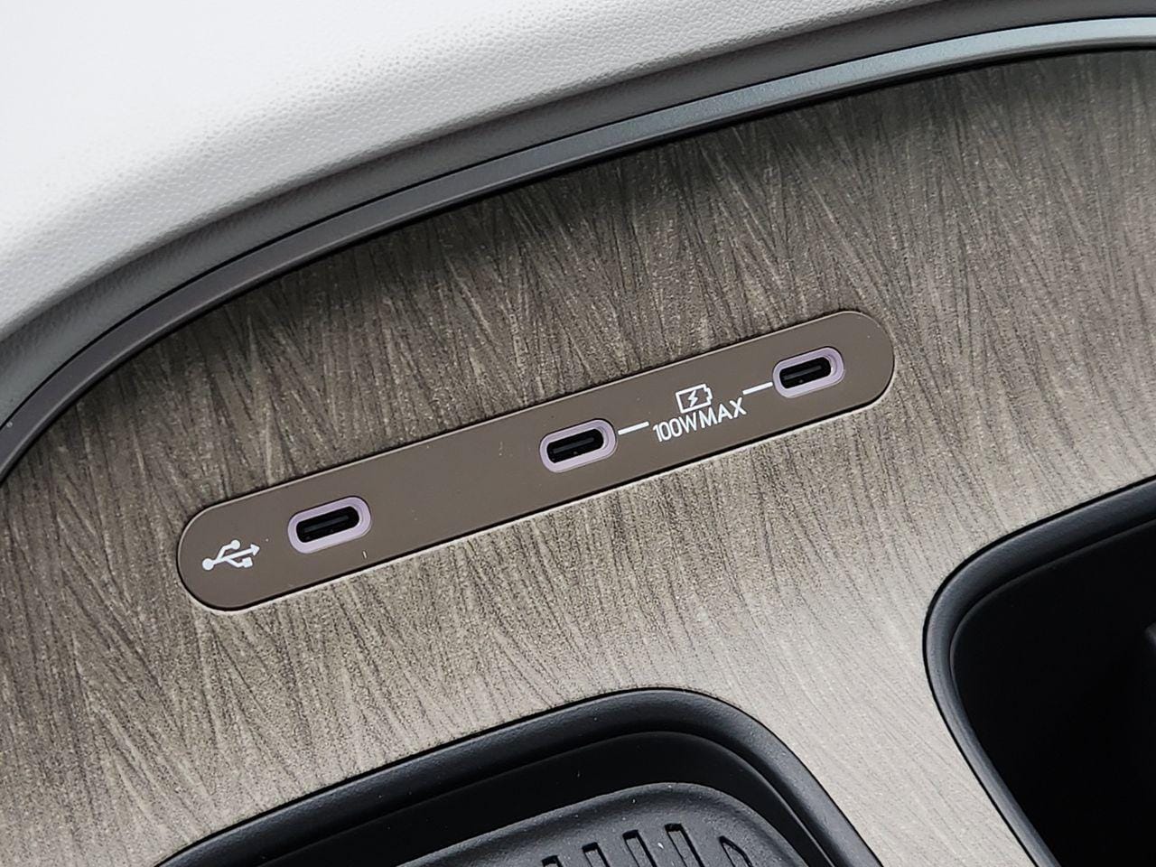 New 2026 Creamy White Pearl Hyundai SE FWD image 18