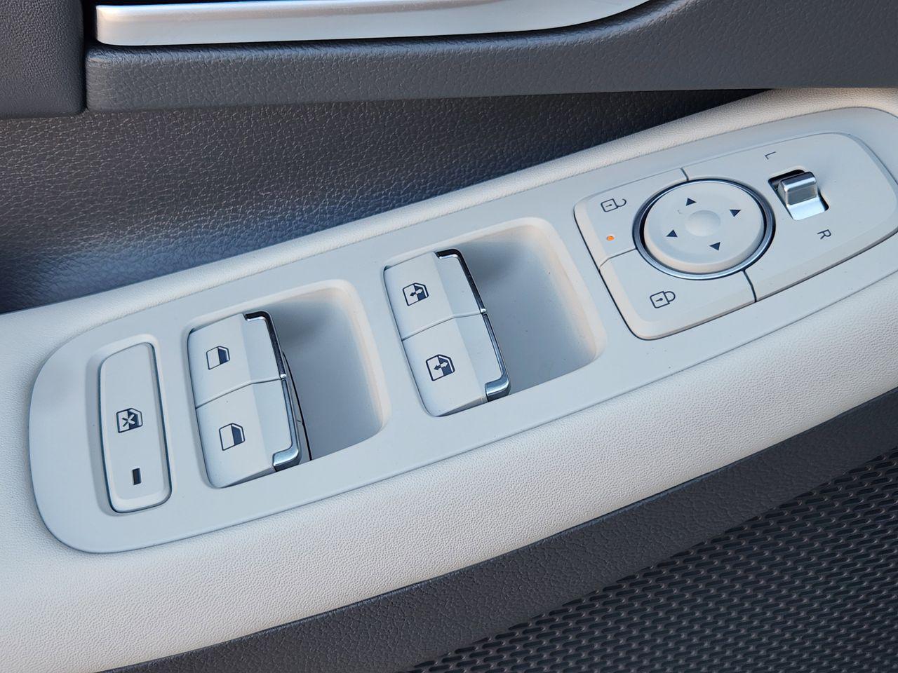 New 2026 W6H White Hyundai SEL Sport image 22