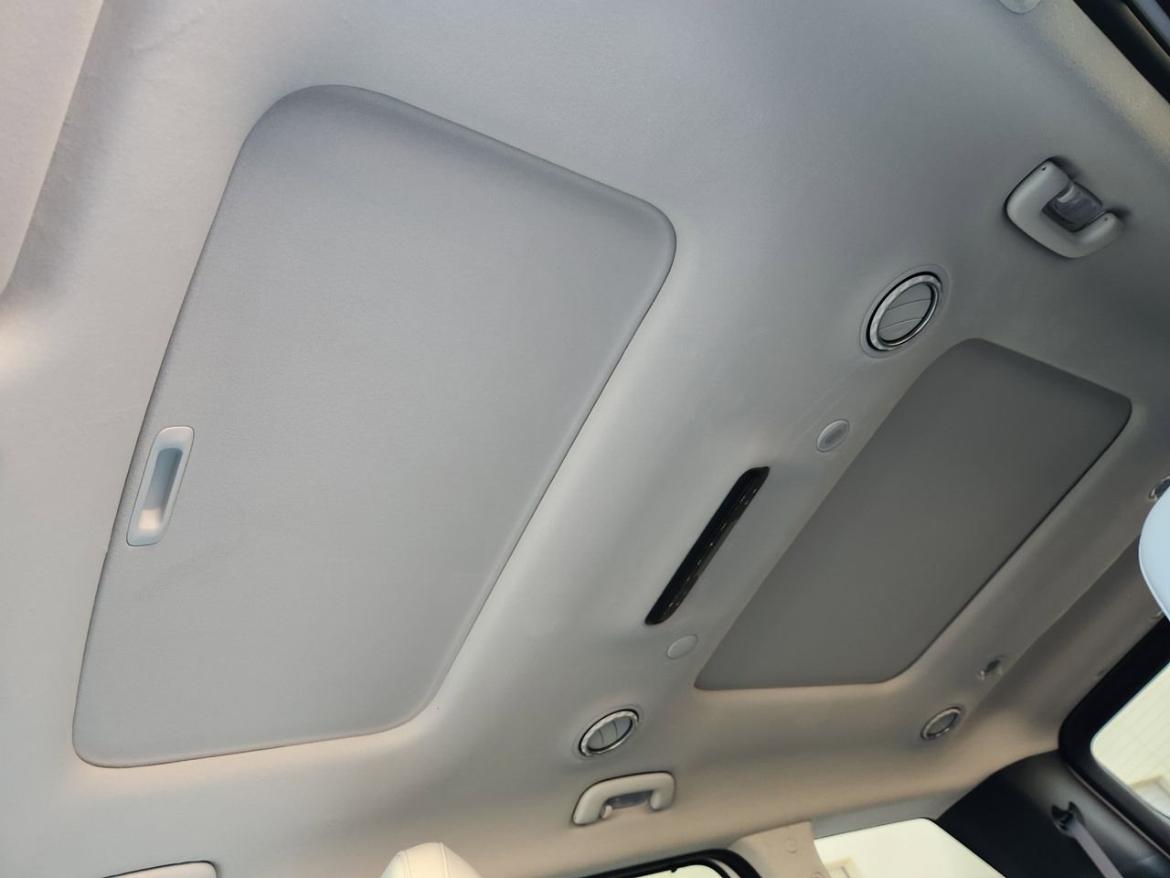 New 2026 WC9 White Hyundai Calligraphy image 24