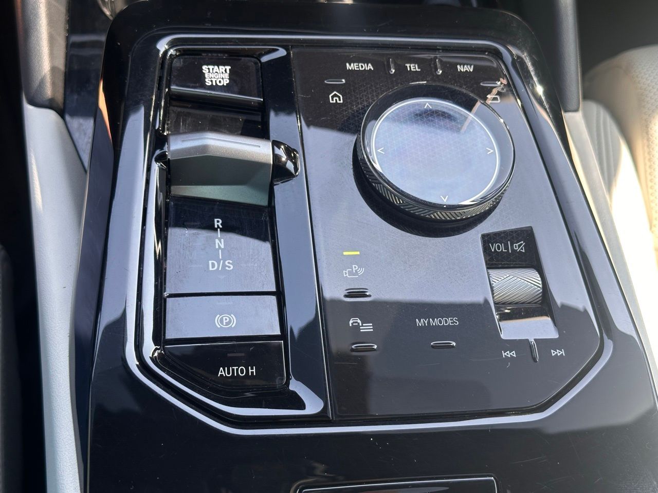 Used 2024 Dark Graphite BMW 530i image 34