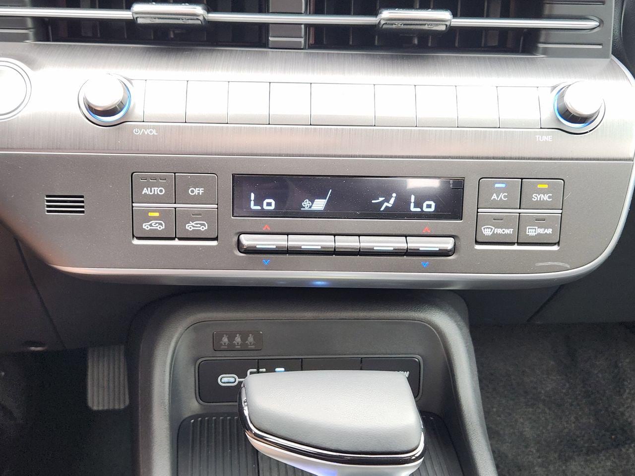 New 2026 C5G Gray Hyundai SEL Sport FWD image 16