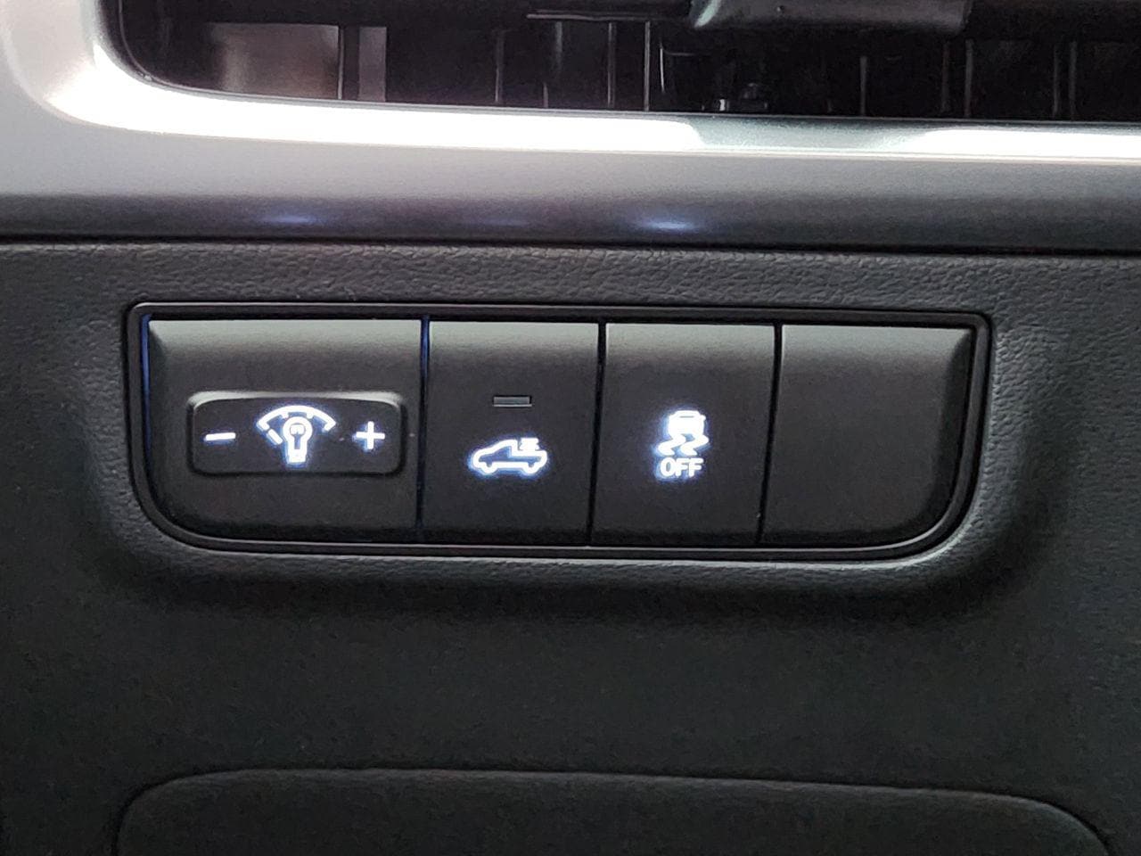 New 2026 S3B Black Hyundai SEL Activity FWD image 20