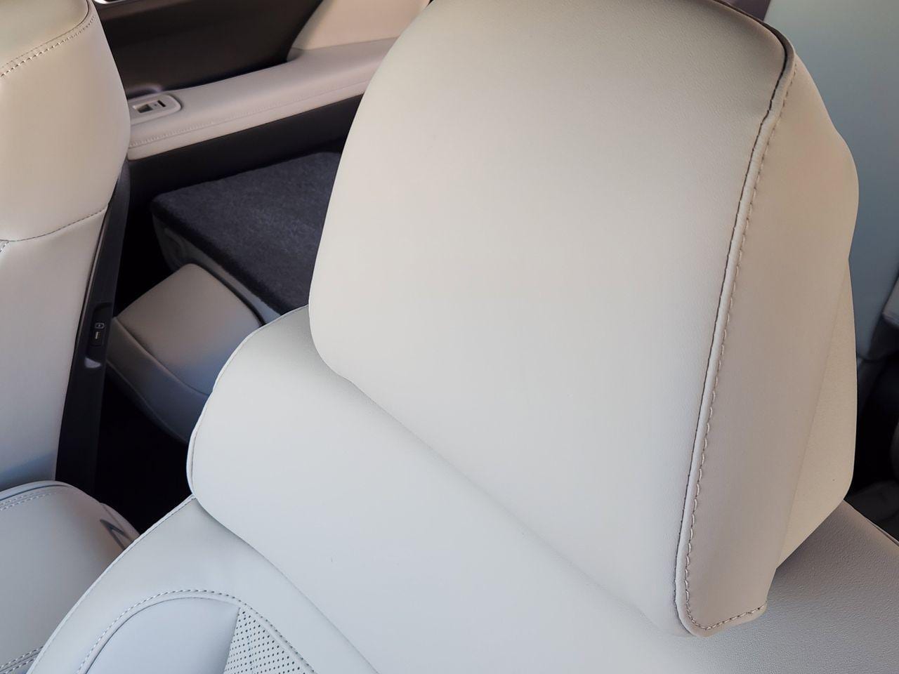 New 2026 W6H White Hyundai SEL FWD image 11