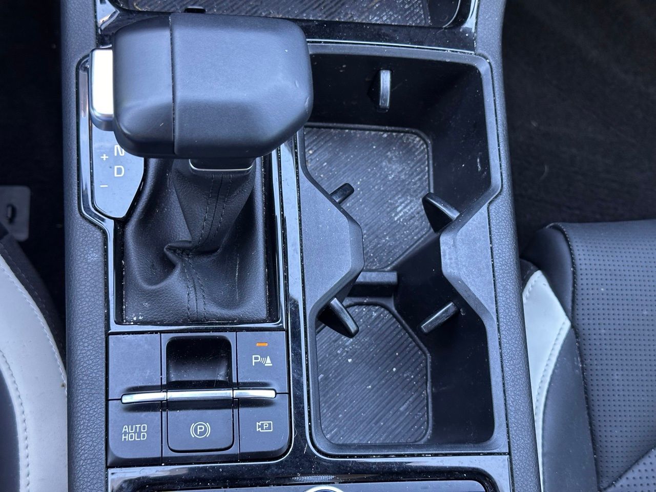 Used 2025 Snow White Pearl Kia GT-Line image 35