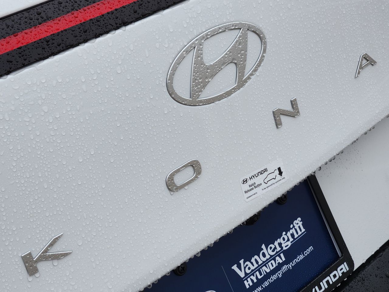 New 2026 SAW White Hyundai SE FWD image 8