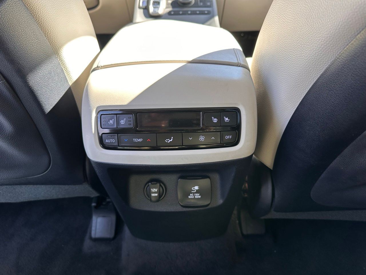 Used 2025 Graphite Hyundai Limited image 21