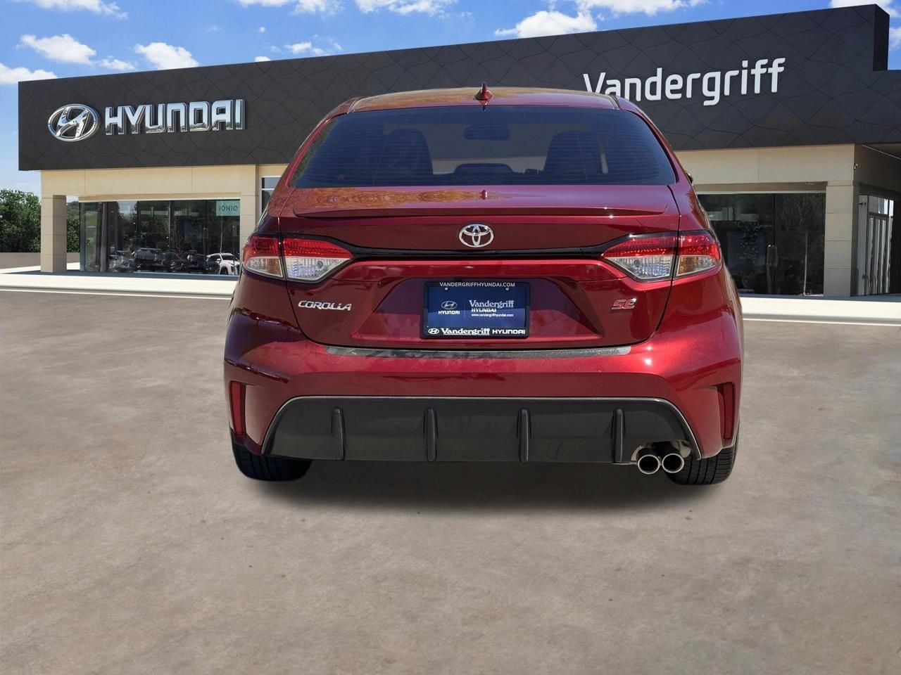 Used 2026 Ruby Flare Pearl Toyota SE image 9