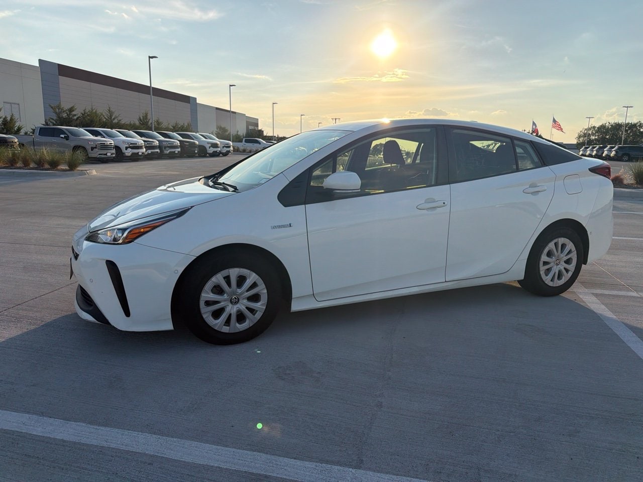 Used 2022 White Toyota LE image 2