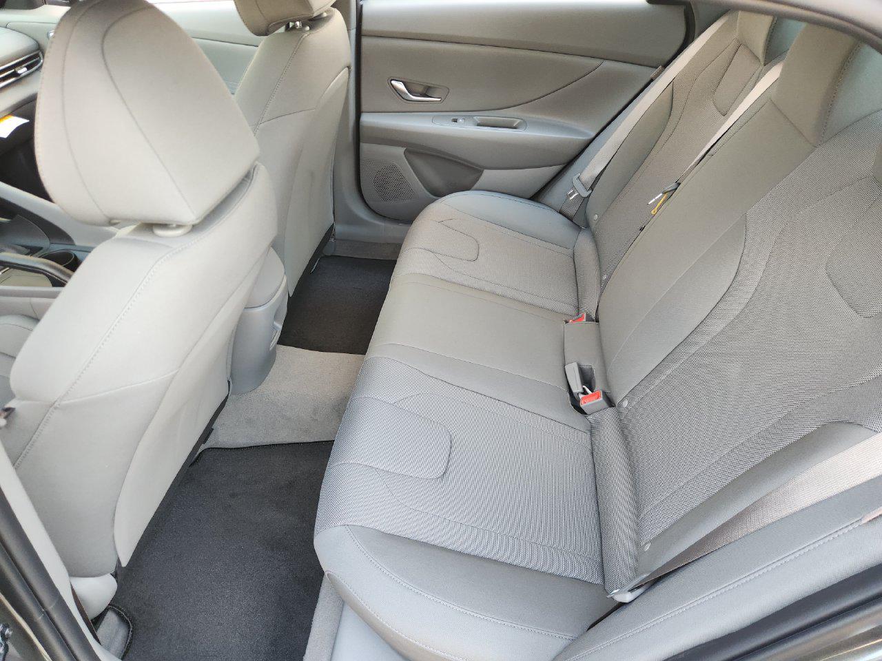 New 2026 Amazon Gray Hyundai SE image 27