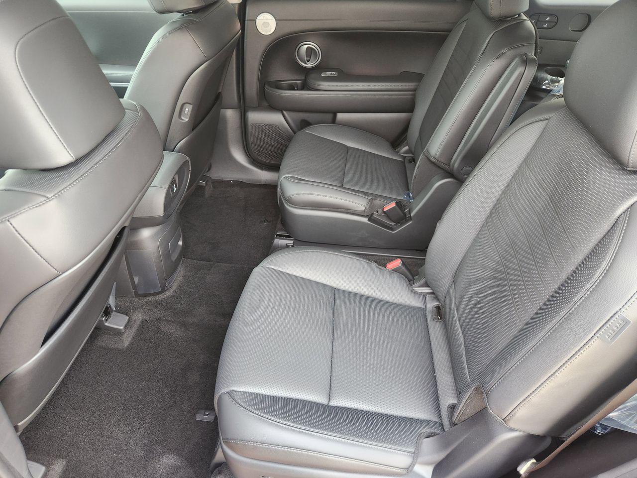 New 2026 Titan Charcoal Pearl Hyundai Limited FWD image 29