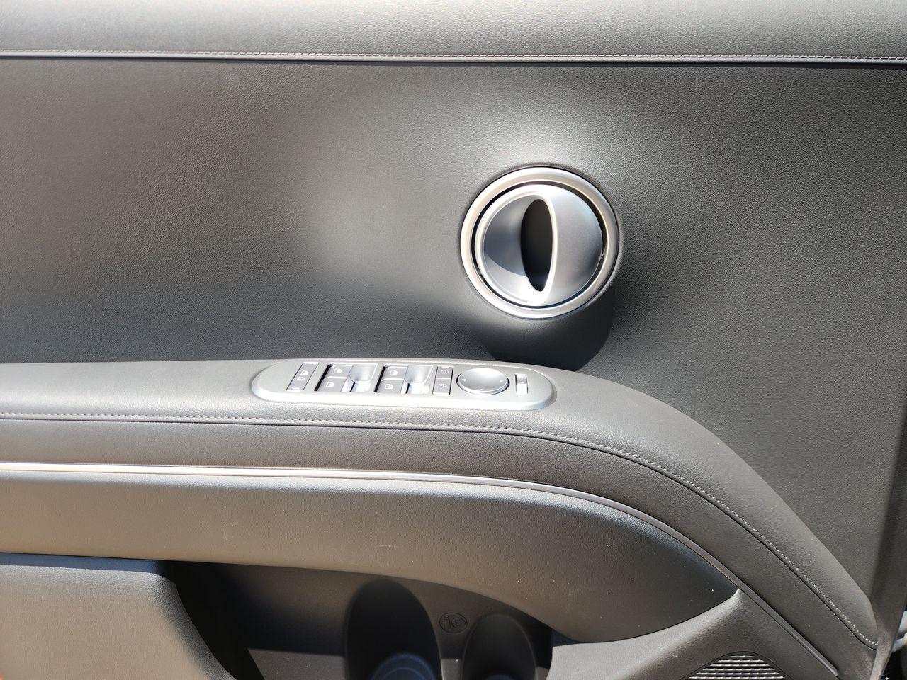 New 2027 Ecotronic Gray Pearl Hyundai SEL FWD image 22