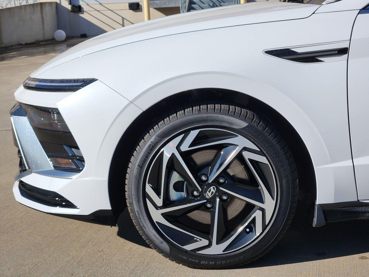 New 2026 W6H White Hyundai SEL Sport image 5