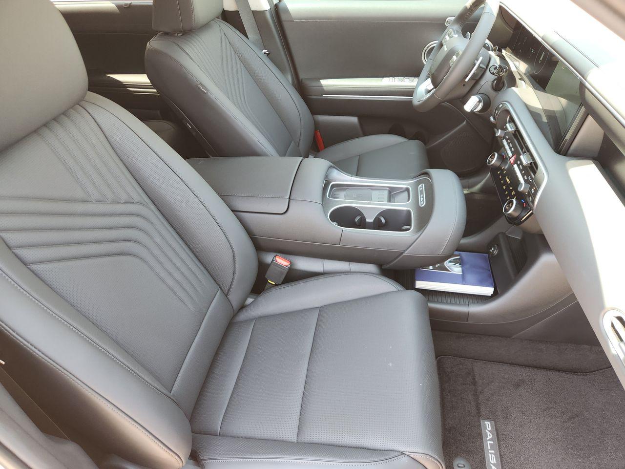 New 2027 Shimmering Silver Hyundai SEL Premium FWD image 9