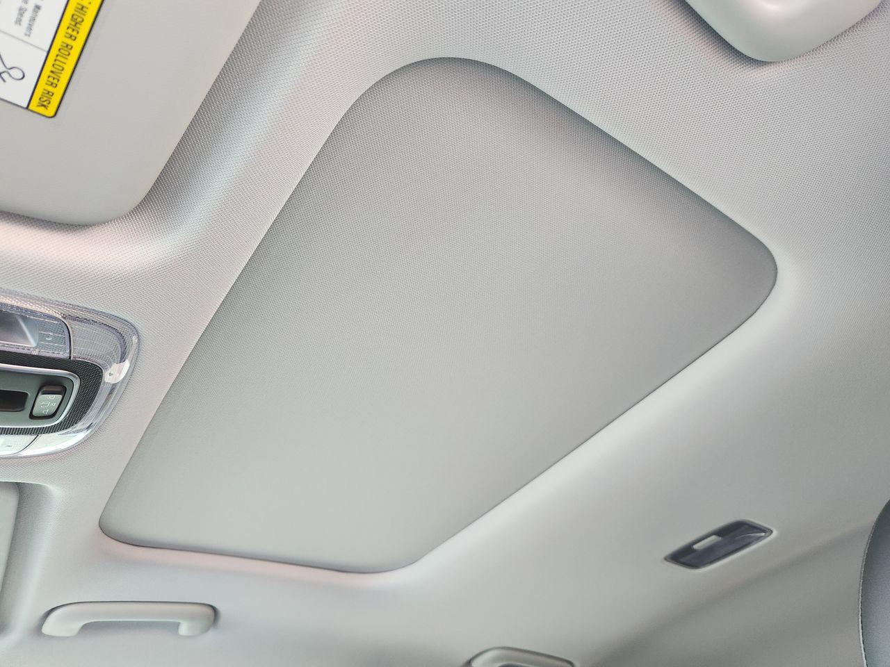 New 2026 SAW White Hyundai Limited FWD image 25