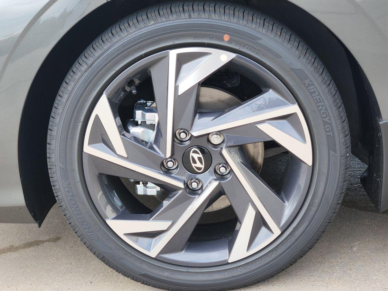 New 2026 Amazon Gray Hyundai Limited image 7