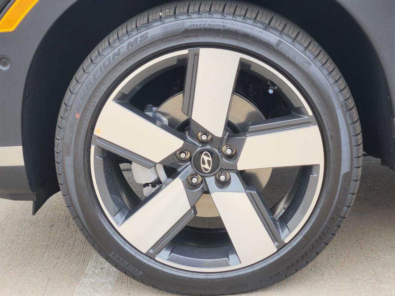 New 2026 S3B Black Hyundai Limited FWD image 7