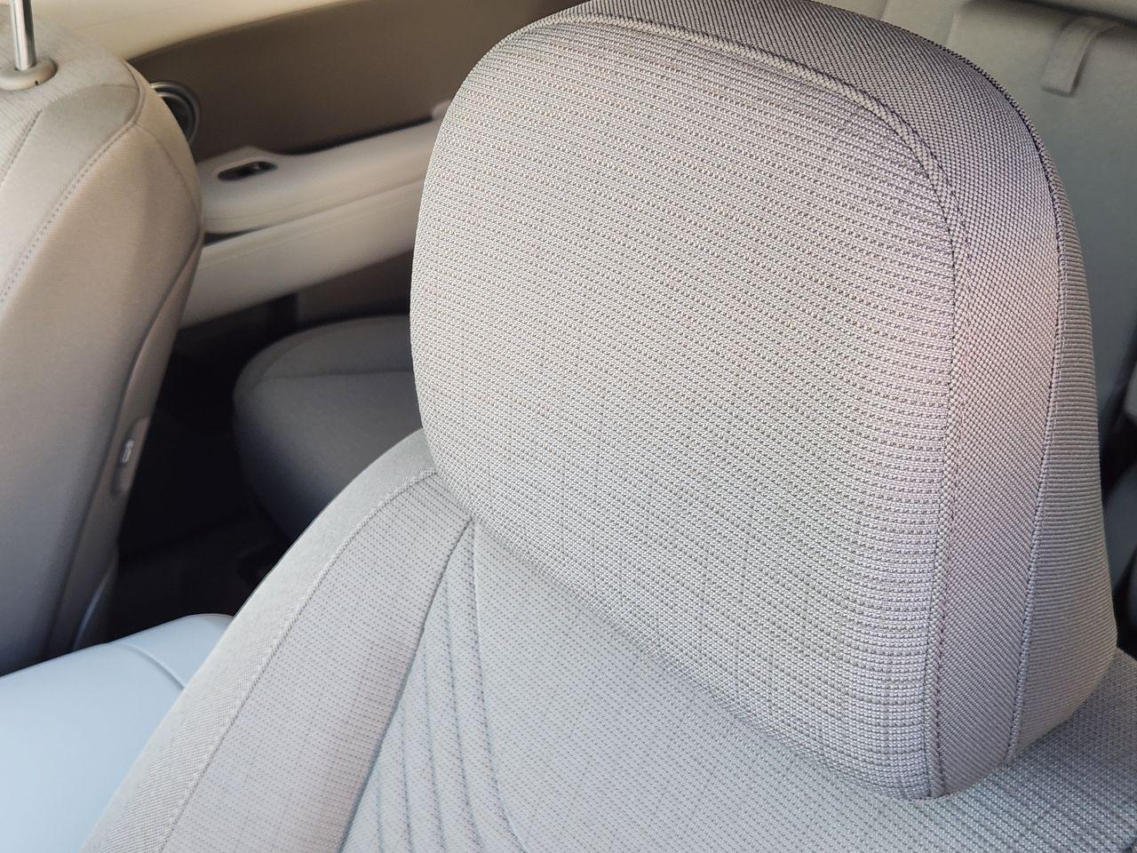 New 2027 Creamy White Pearl Hyundai SE FWD image 11