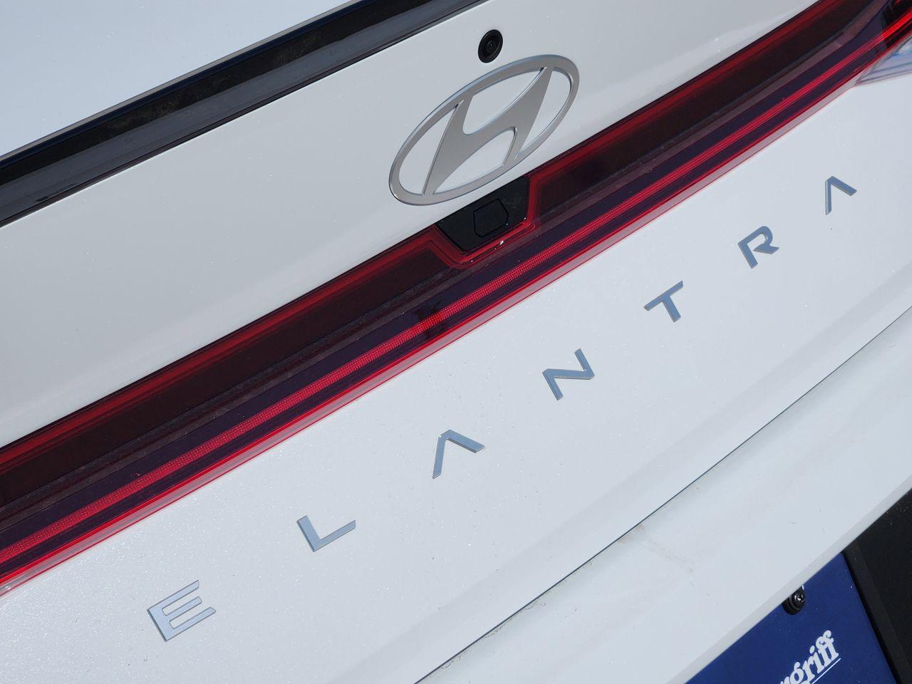 New 2026 Serenity White Hyundai SEL Sport image 8