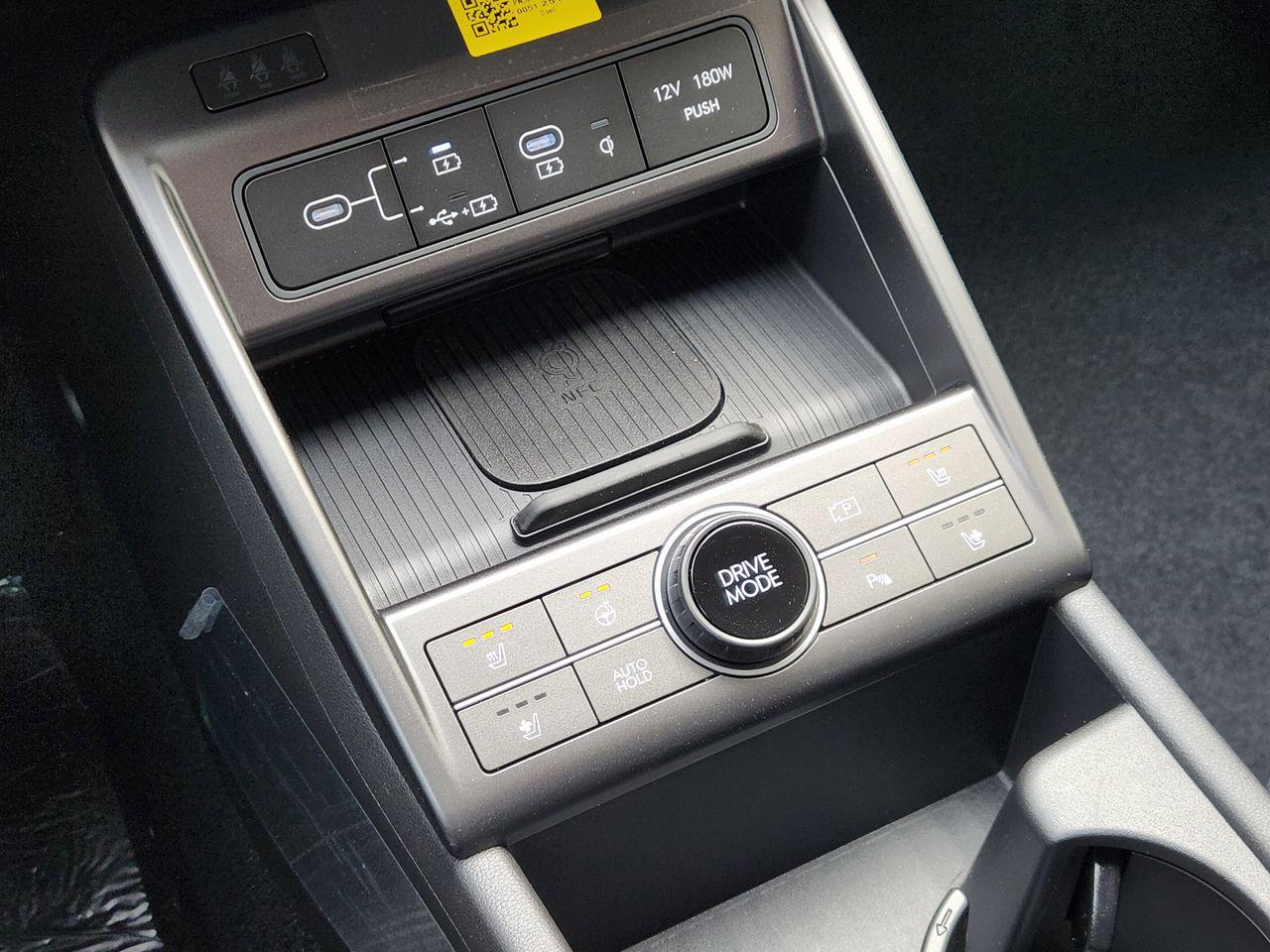 New 2026 SAW White Hyundai Limited FWD image 18