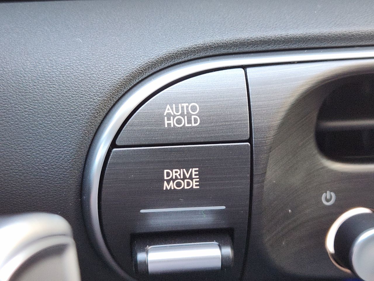 New 2026 WC9 White Hyundai SEL FWD image 15