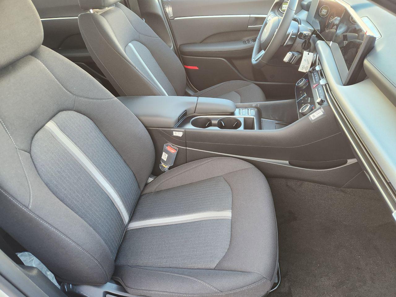 New 2026 W6H White Hyundai SEL Sport image 10