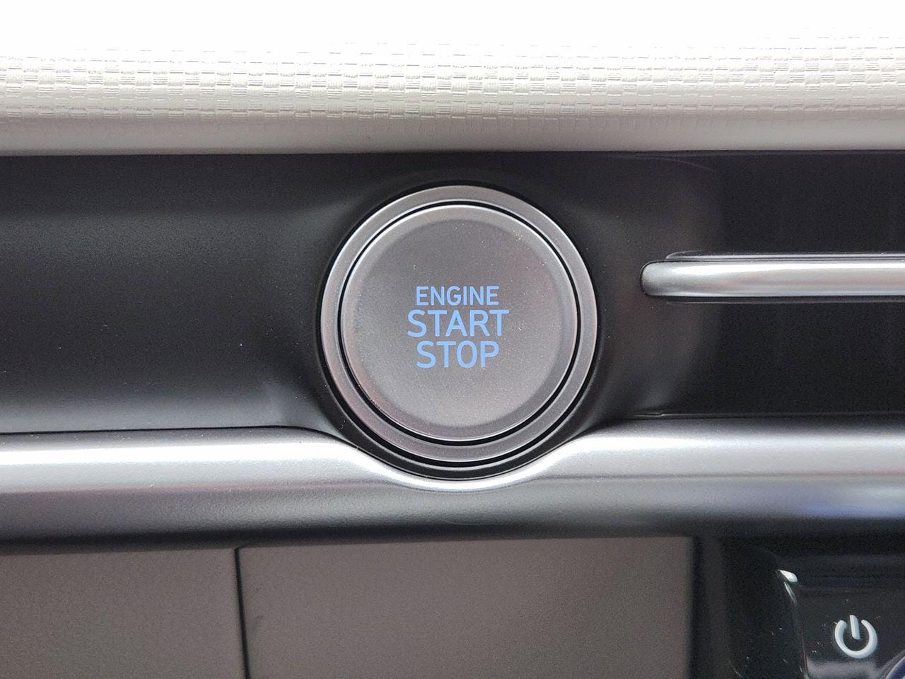 New 2026 W6H White Hyundai SEL FWD image 16