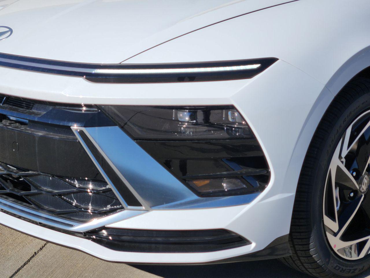 New 2026 Serenity White Hyundai SEL Sport image 6