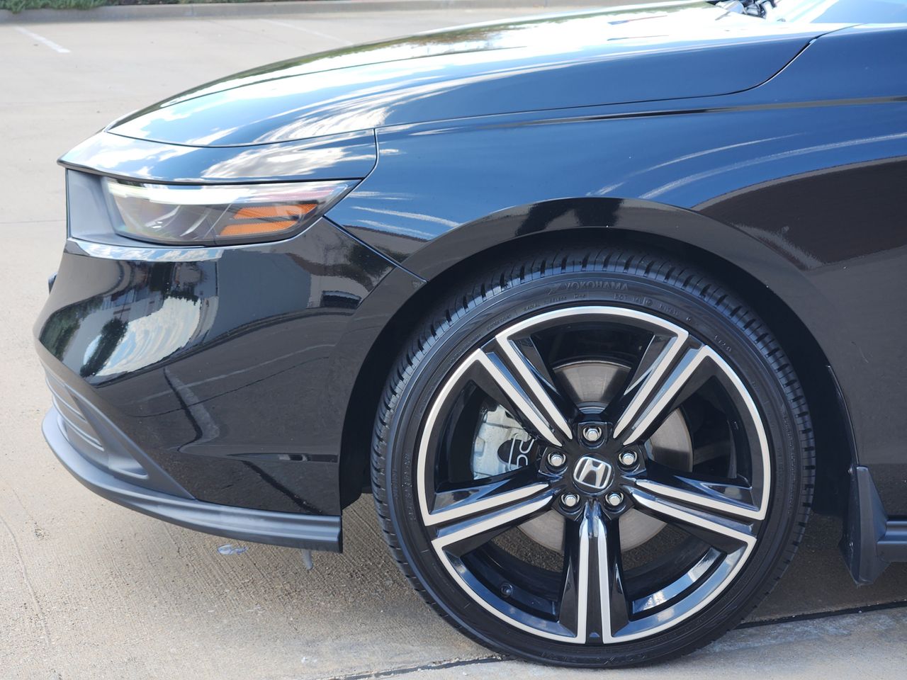Used 2023 Crystal Black Pearl Honda Sport image 5