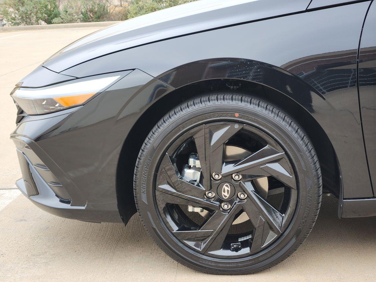 New 2026 A2B Black Hyundai SEL Sport Premium image 5