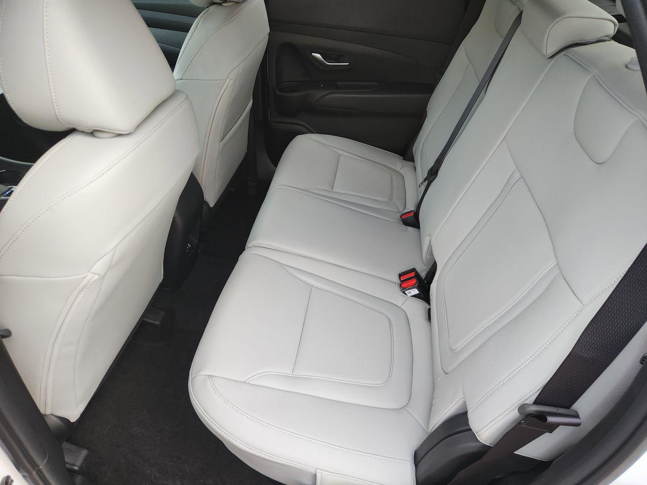 New 2026 SAW White Hyundai SEL FWD image 28