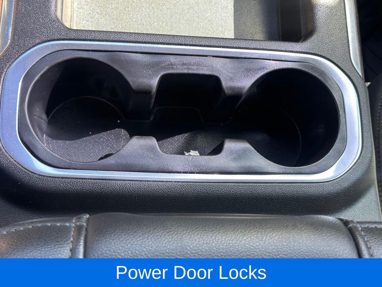 Used 2020 Silver Ice Chevrolet RST image 34