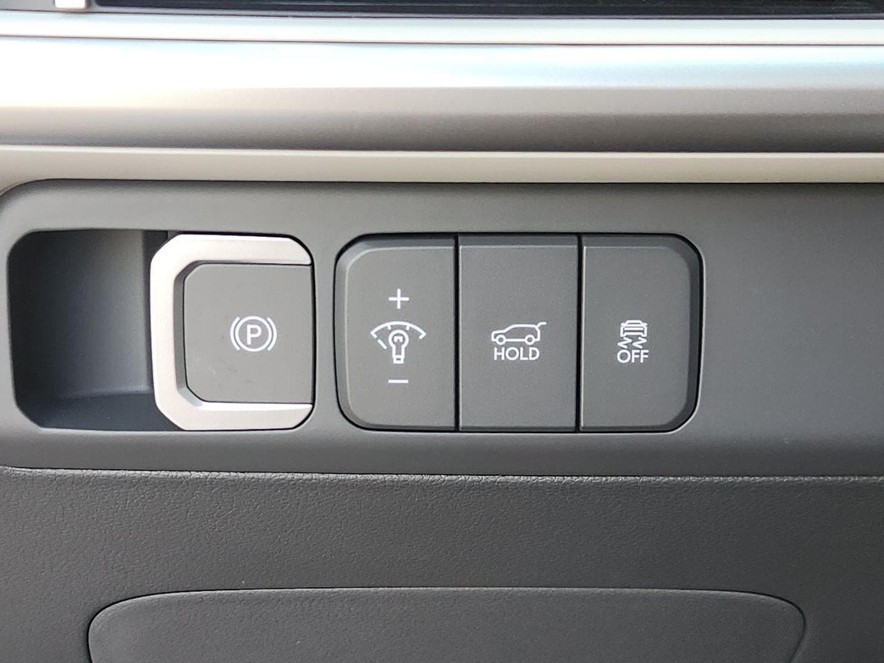 New 2027 Serenity White Hyundai SEL FWD image 21