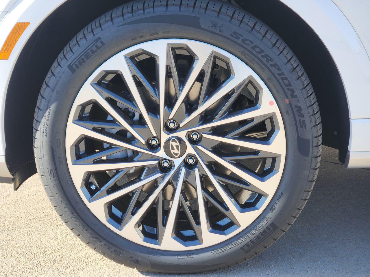 New 2026 WC9 White Hyundai Calligraphy FWD image 7