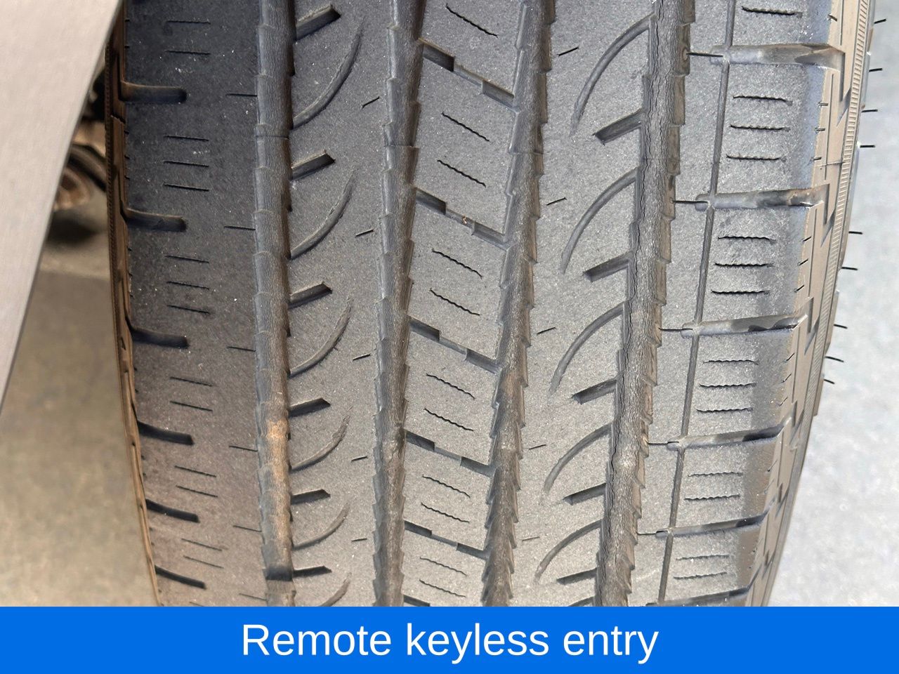 Used 2018 Magnetic Gray Toyota SR5 Premium image 3