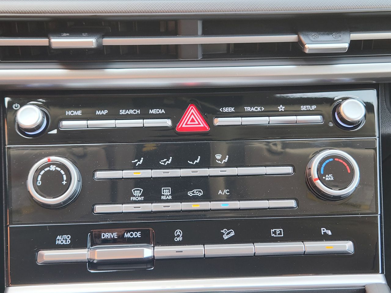 New 2026 W6H White Hyundai SE FWD image 16