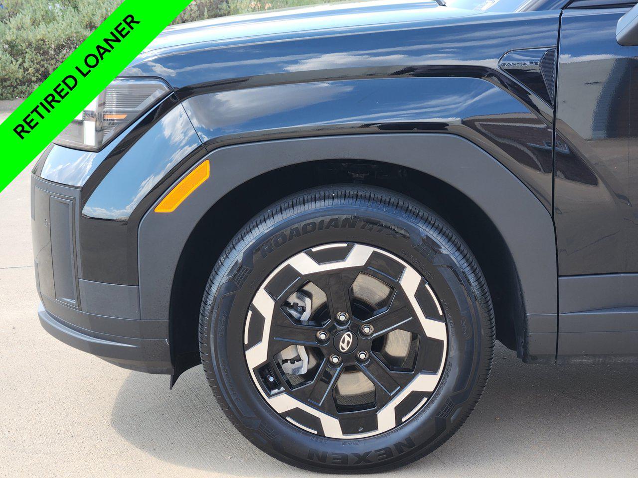 New 2026 Phantom Black Hyundai SEL FWD image 5