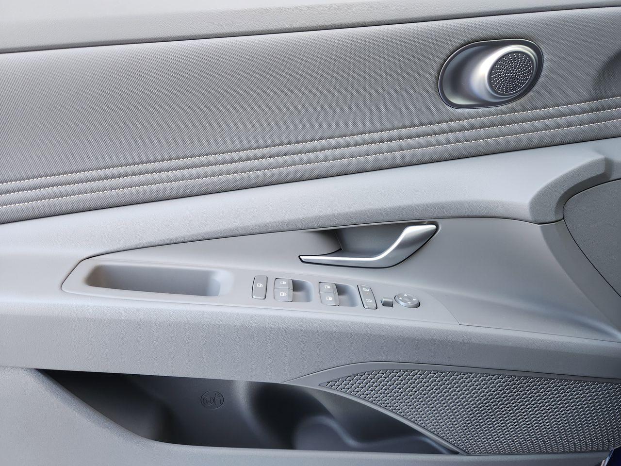 New 2026 YP5 Blue Hyundai SEL Sport Premium image 22