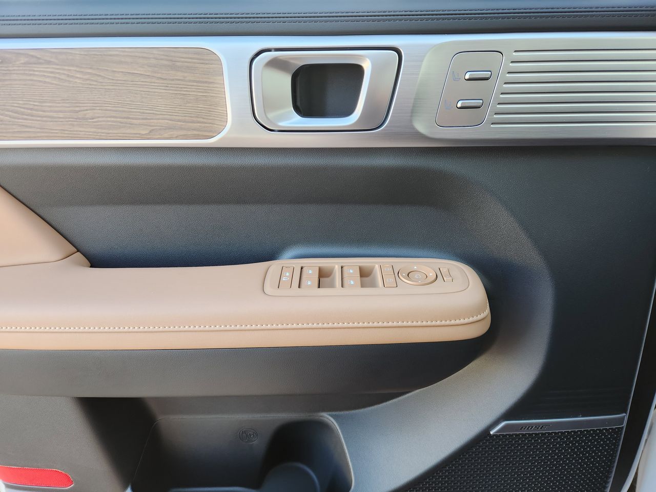 New 2026 W6H White Hyundai Calligraphy FWD image 22