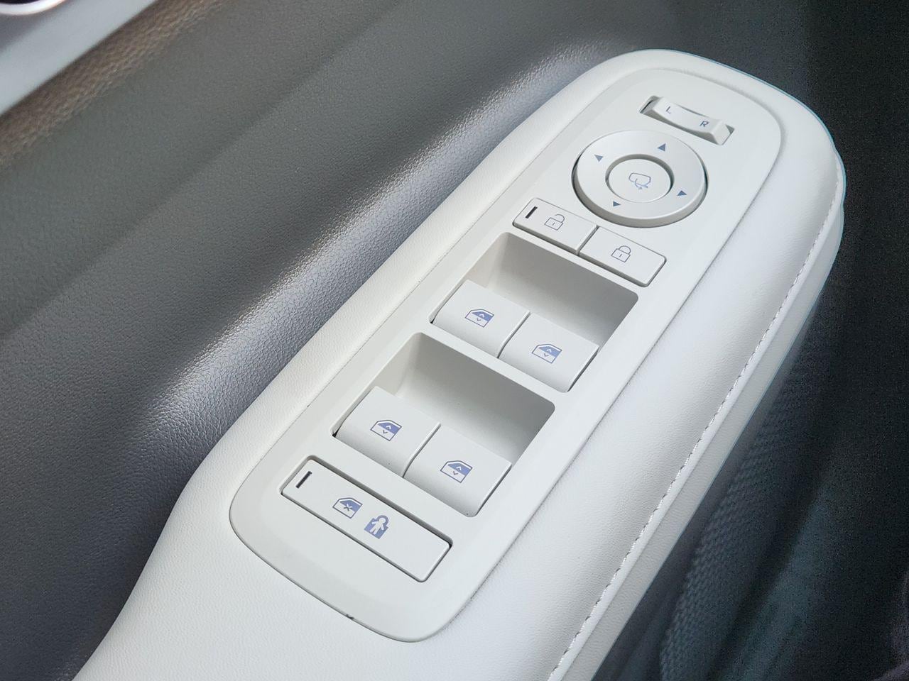 New 2027 Serenity White Hyundai Calligraphy FWD image 21